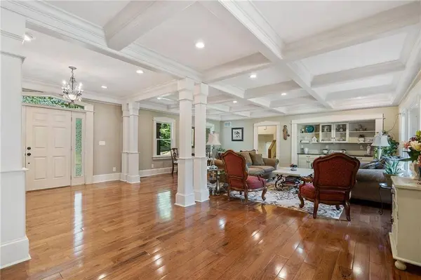 299 Saint Marys LN NW, Marietta, GA 30064