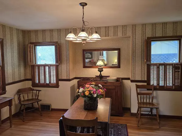 1831 Camp AVE, Rockford, IL 61103