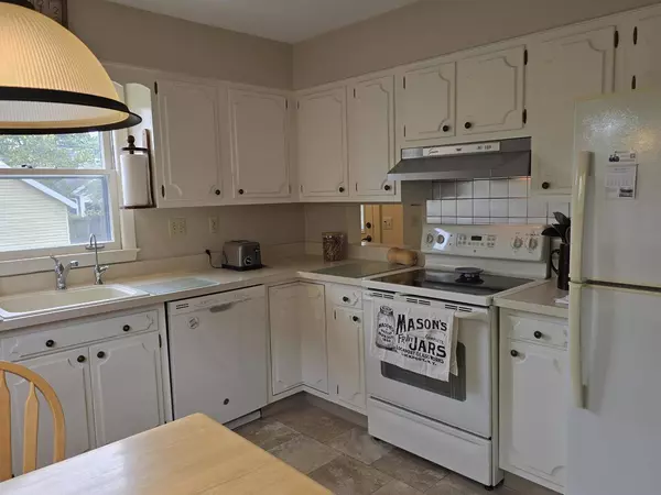 1831 Camp AVE, Rockford, IL 61103