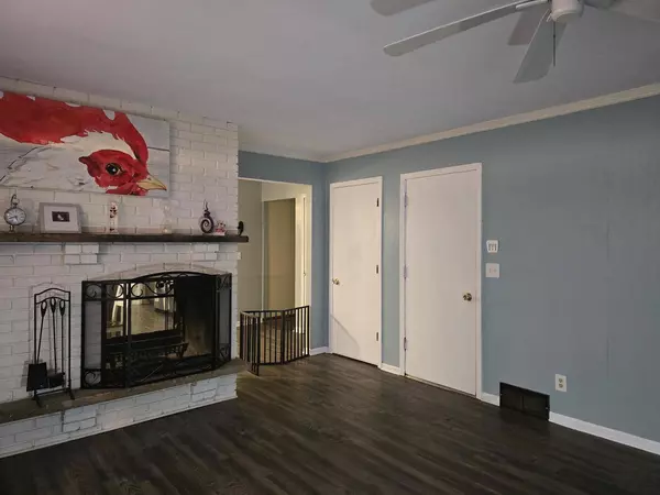 1208 Roxbury CIR, Rockford, IL 61107