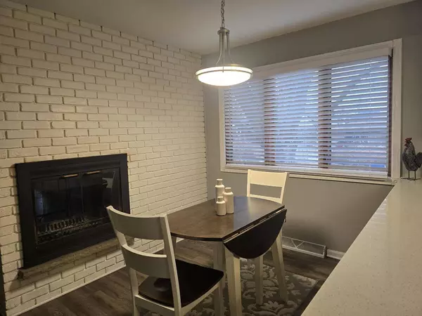 1208 Roxbury CIR, Rockford, IL 61107