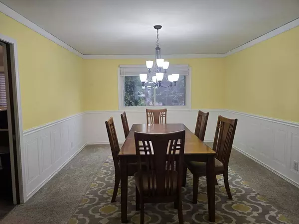 1208 Roxbury CIR, Rockford, IL 61107