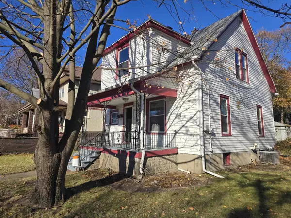 1810 Hutchins Avenue, Rockford, IL 61104