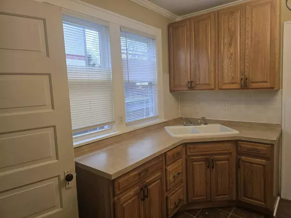 1810 Hutchins Avenue, Rockford, IL 61104