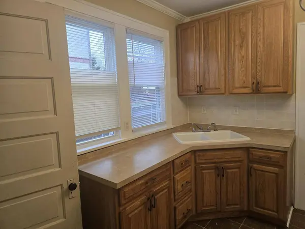 1810 Hutchins AVE, Rockford, IL 61104