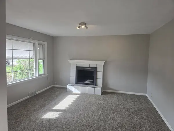 8315 N 2nd ST, Machesney Park, IL 61115