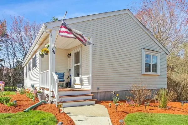 58 Brookbend Way E #58, East Bridgewater, MA 02333