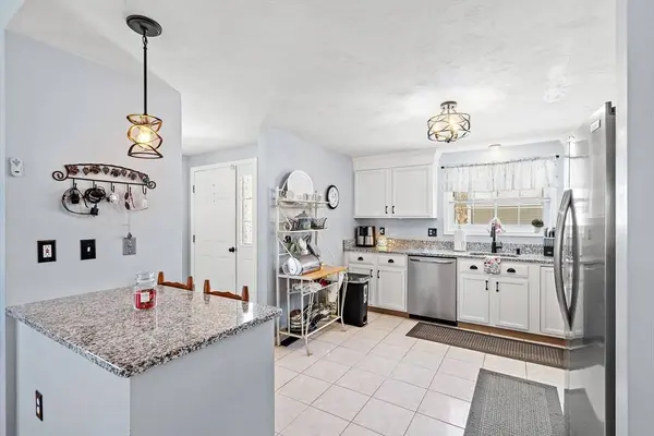 58 Brookbend Way E #58, East Bridgewater, MA 02333