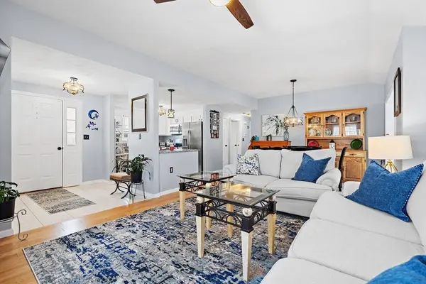 58 Brookbend Way E #58, East Bridgewater, MA 02333