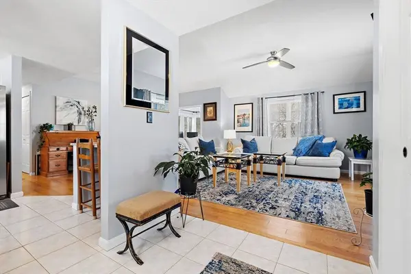 58 Brookbend Way E #58, East Bridgewater, MA 02333