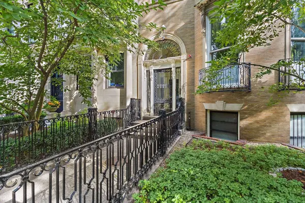 405 Commonwealth Ave #8, Boston, MA 02215