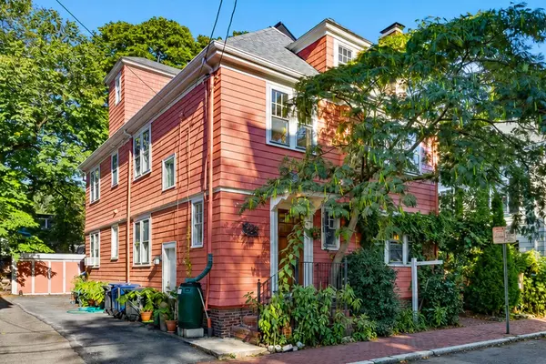 8 Wright St #2, Cambridge, MA 02138