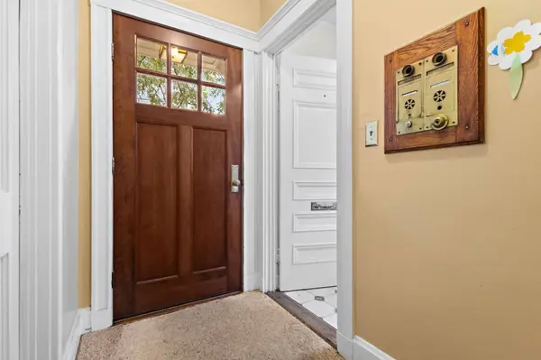 8 Wright St #2, Cambridge, MA 02138