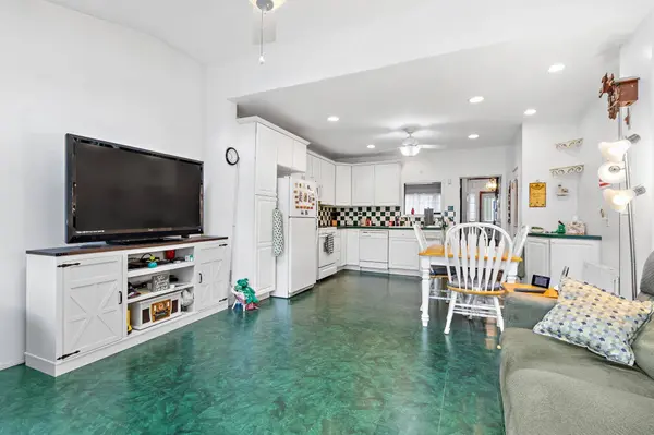 463 E 6th St, Boston, MA 02127