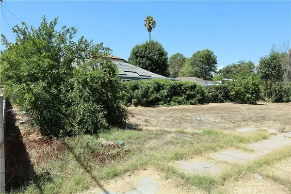 949 W GRAND AVE, Pomona, CA 91766