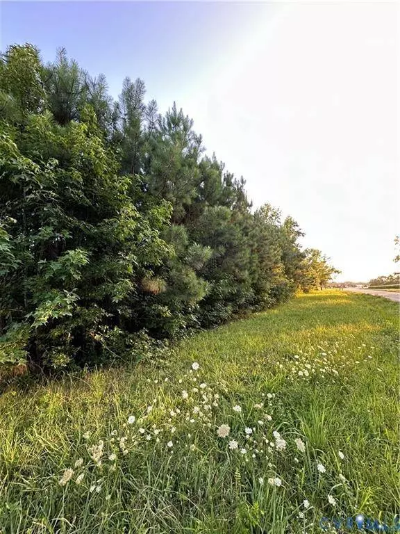 38-37 General Puller Hwy, Hartfield, VA 23071