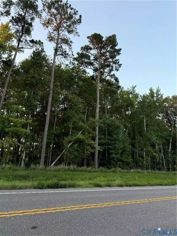 38-37 General Puller Hwy, Hartfield, VA 23071