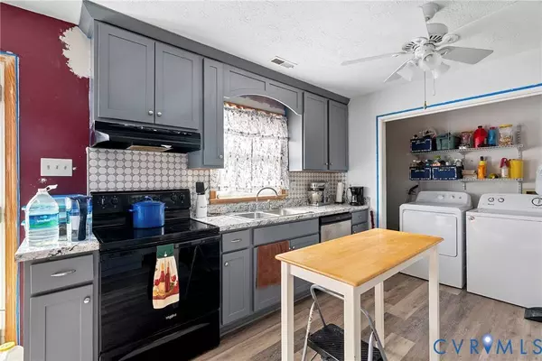 155 Oak Springs DR, Aylett, VA 23009