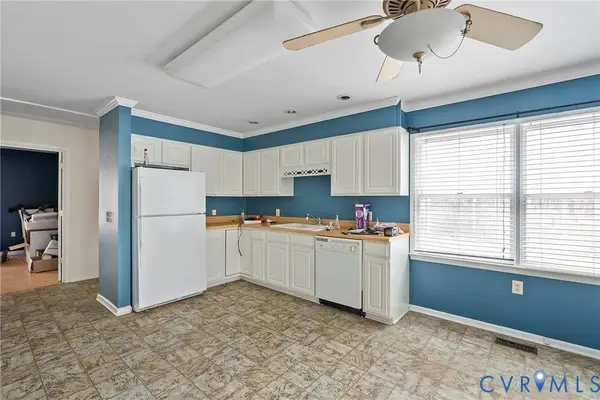 521 Scoggins Creek TRL, Hartfield, VA 23071