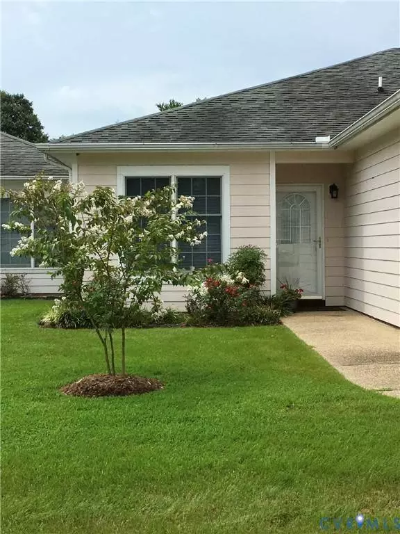 19 Bay CT, Kilmarnock, VA 22482