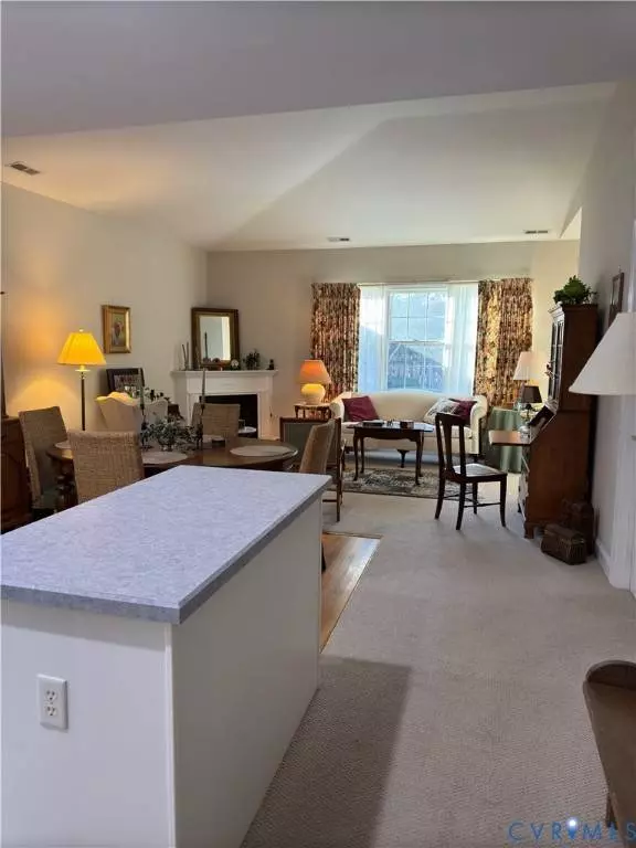 19 Bay CT, Kilmarnock, VA 22482