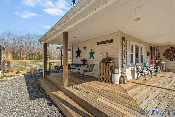 562 Bobcat LN, Little Plymouth, VA 23091