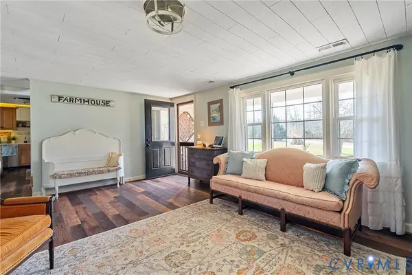 562 Bobcat LN, Little Plymouth, VA 23091
