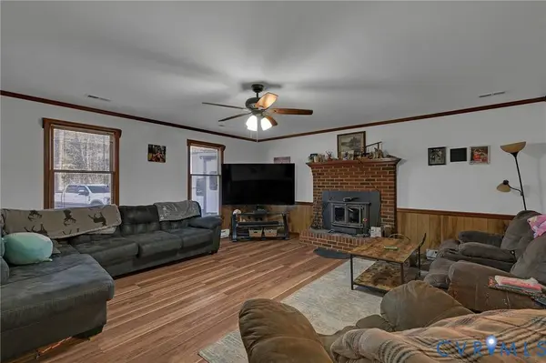 9925 Friendship RD, North, VA 23128