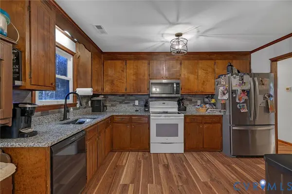 9925 Friendship RD, North, VA 23128