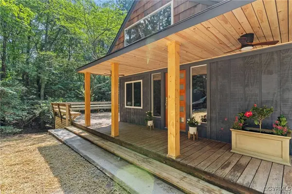 113 Rappa Run RD, Topping, VA 23169