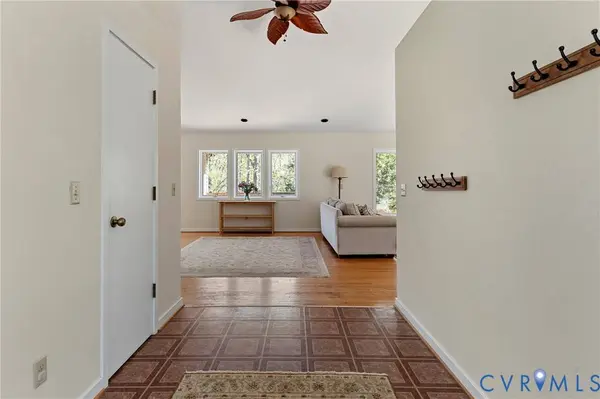 323 Burnt Mill LN, Mattaponi, VA 23110