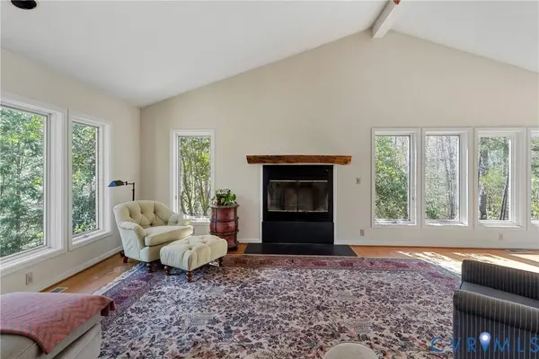 323 Burnt Mill LN, Mattaponi, VA 23110