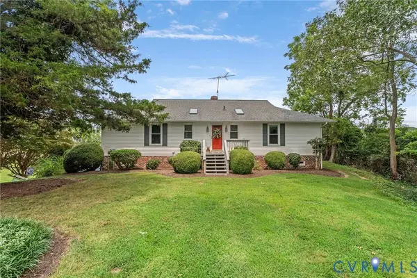 71 Egret Point DR, Locust Hill, VA 23092