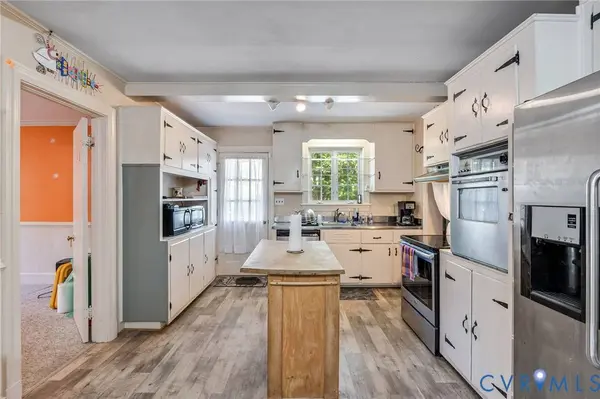 290 Colorado AVE, Urbanna, VA 23175