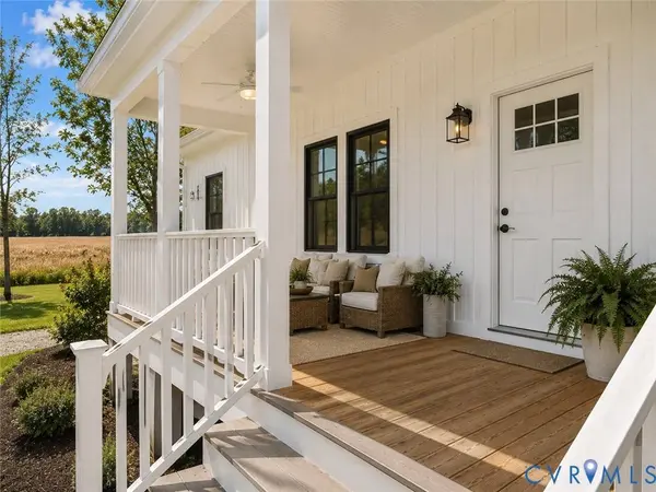 73 Stoneham ST, Saluda, VA 23149
