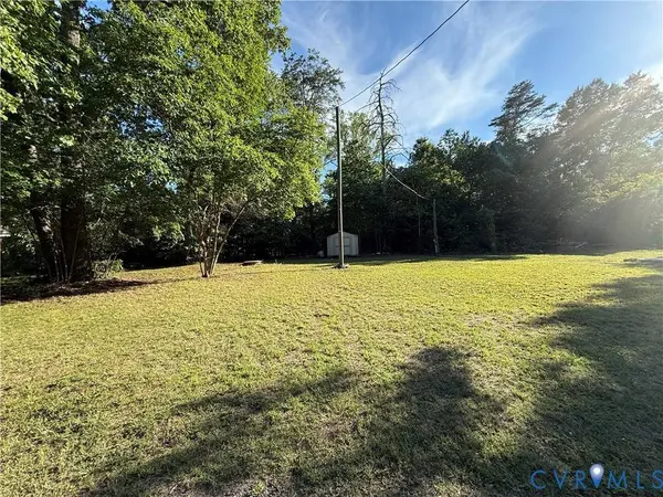 88 Seahawk RD, Urbanna, VA 23175