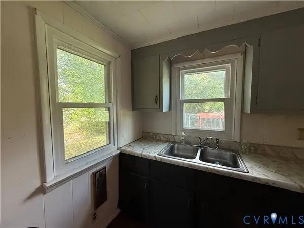 16927 General Puller HWY, Deltaville, VA 23043