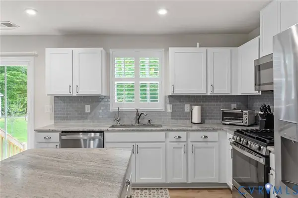 297 Highgate DR, Middlesex, VA 23071