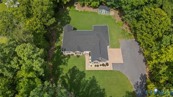 758 Mariners Woods DR, Hartfield, VA 23071