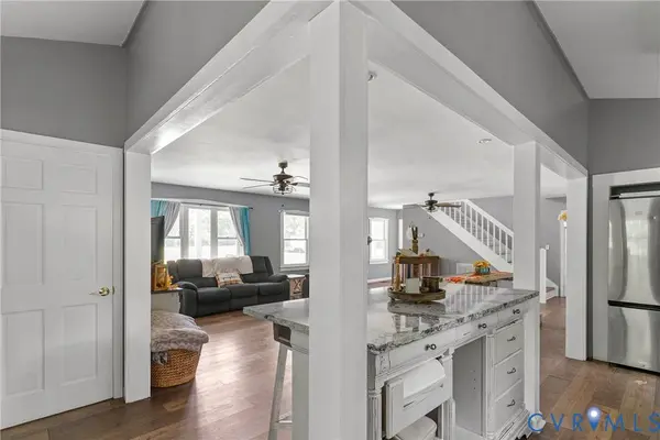 80 Mill Ridge RD, Hartfield, VA 23071