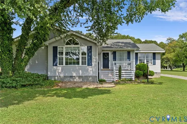 20 Lynns LN, Wake, VA 23176
