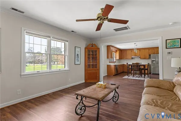 340 Cross ST, Urbanna, VA 23175