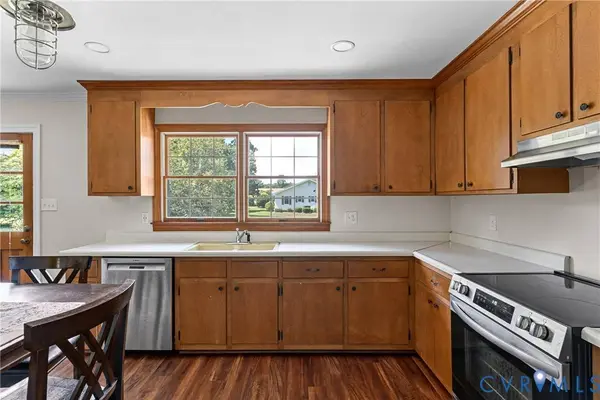 340 Cross ST, Urbanna, VA 23175