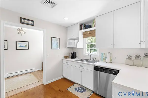 441 Knapp ST, Urbanna, VA 23175