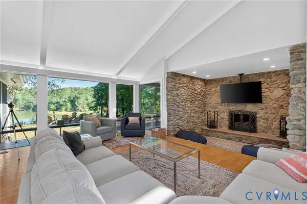 1112 Bennett Farm RD, Locust Hill, VA 23092