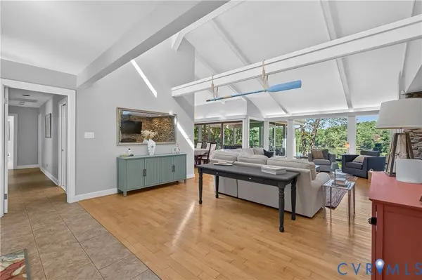 1112 Bennett Farm RD, Locust Hill, VA 23092