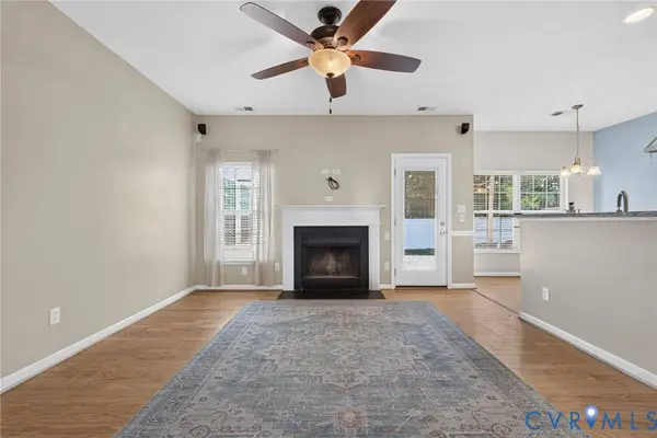 6852 Watch Harbour CIR, Hayes, VA 23072