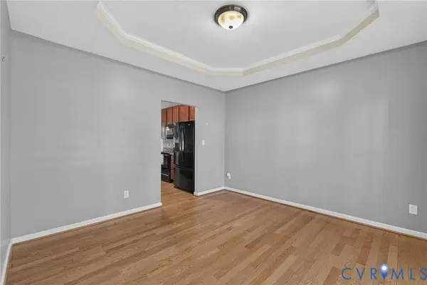 6852 Watch Harbour CIR, Hayes, VA 23072