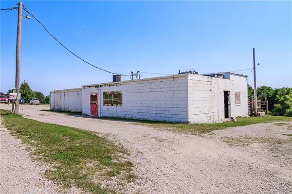340 SE Offutt RD, Maysville, MO 64469