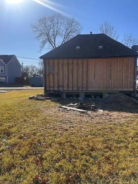 505 E 2nd ST, Cameron, MO 64429